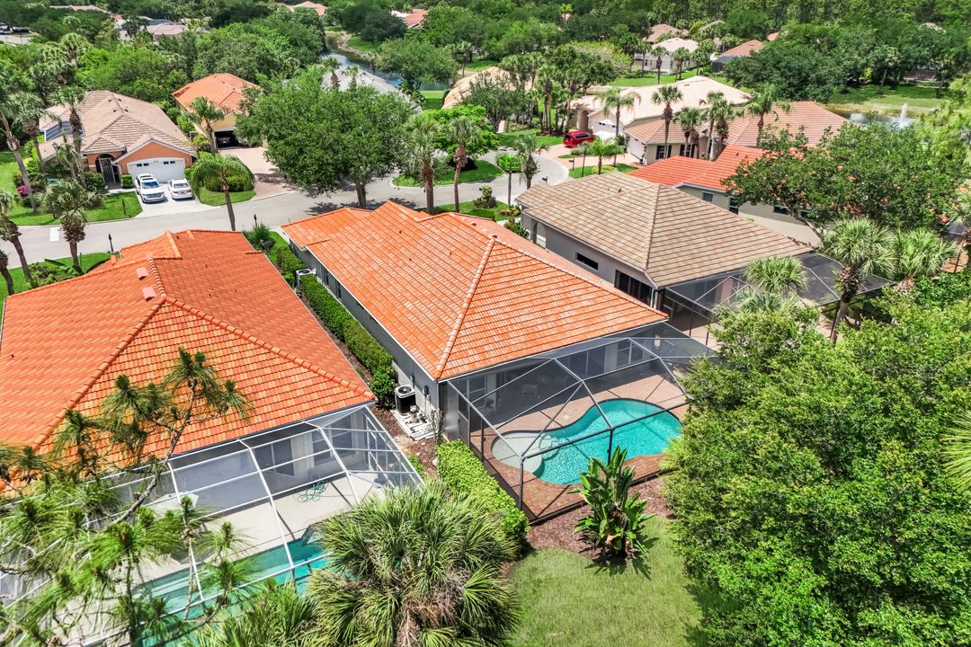 6072 Highwood Park Ln, Naples, FL 34110