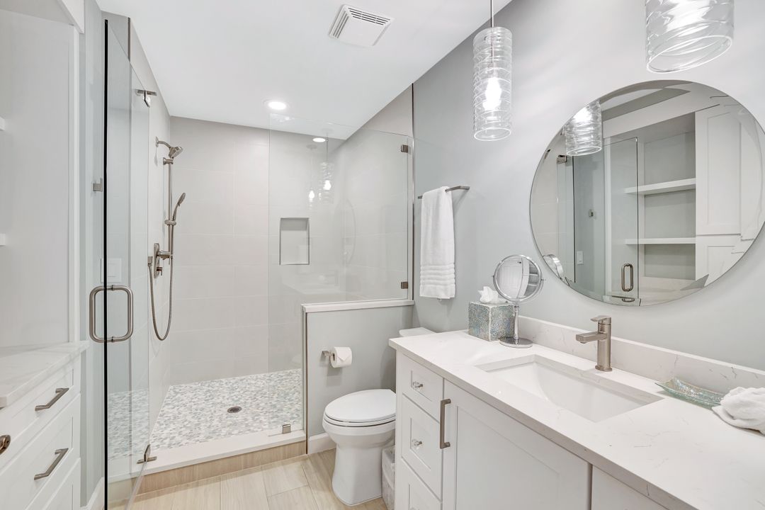 400 Flagship Dr #602, Naples, FL 34108