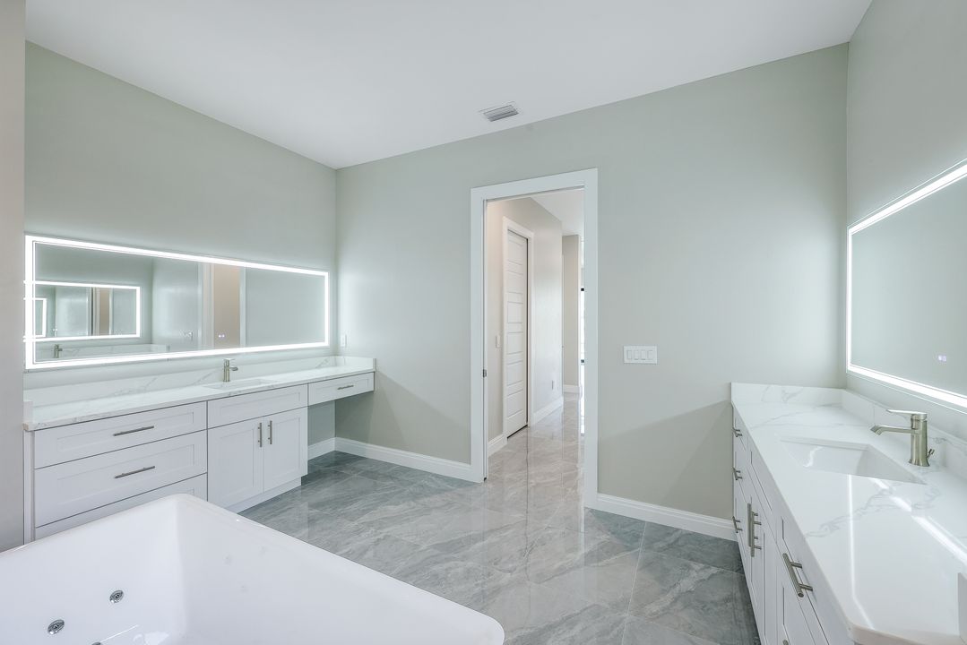 2113 SW 45th Terrace, Cape Coral, FL 33914