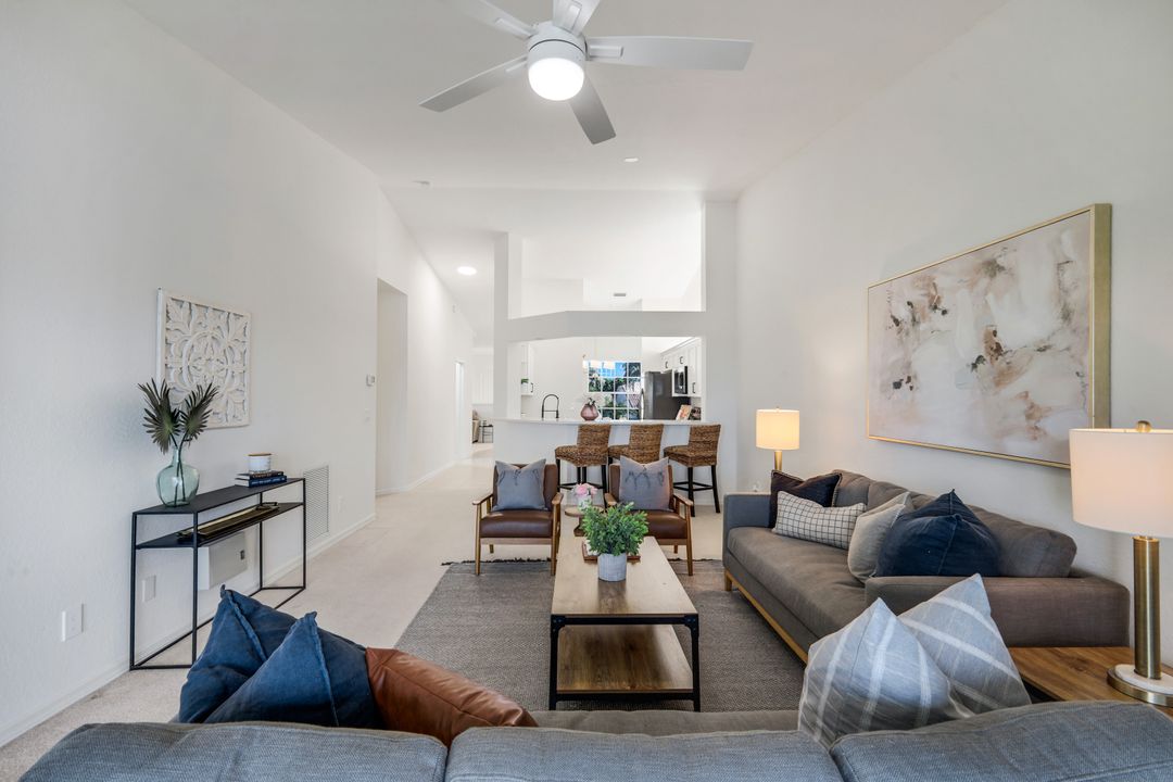 2390 Piccadilly Circus #202, Naples, FL 34112
