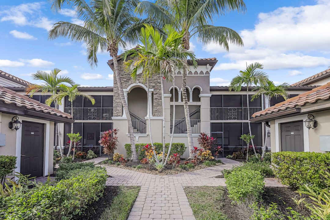 9828 Venezia Cir #1124, Naples, FL 34113