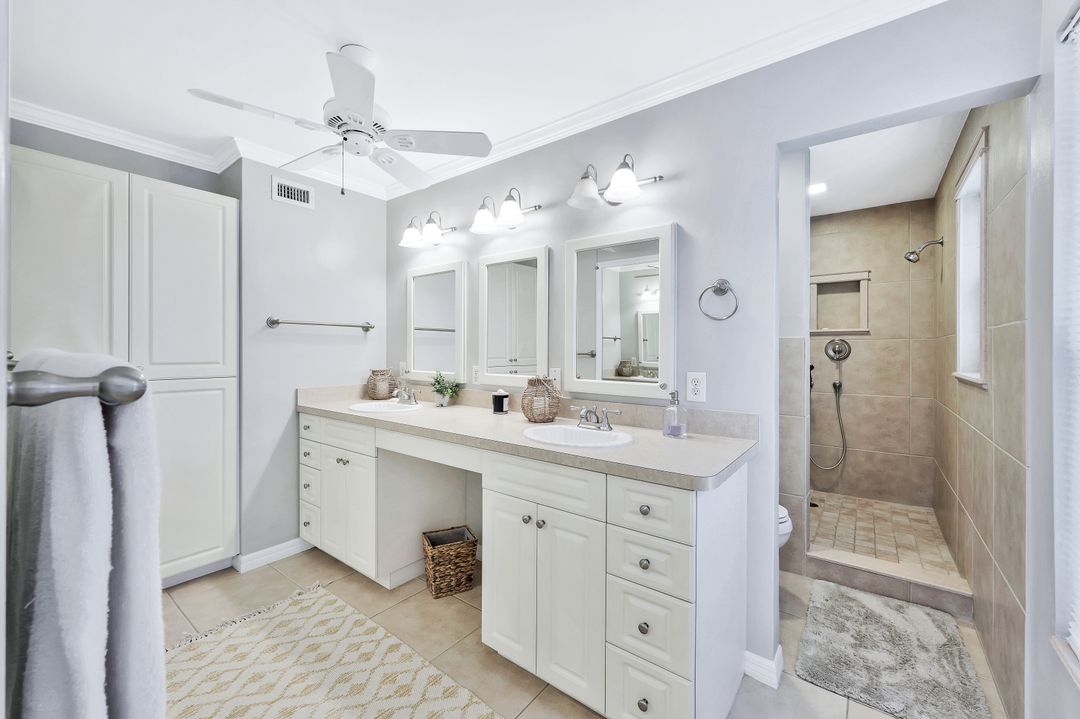 625 95th Ave N, Naples, FL 34108