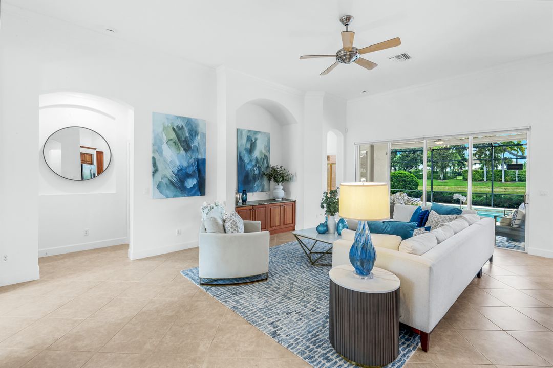 8776 Hideaway Harbor Ct, Naples, FL 34120