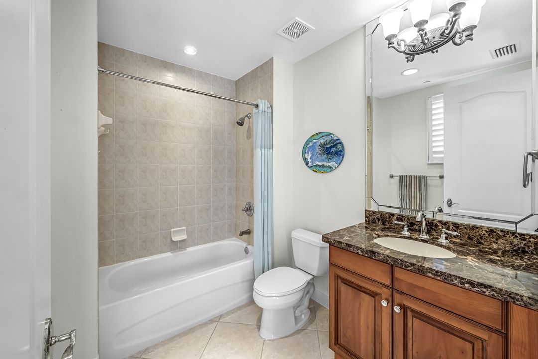 510 Avellino Isles Cir #2202, Naples, FL 34119