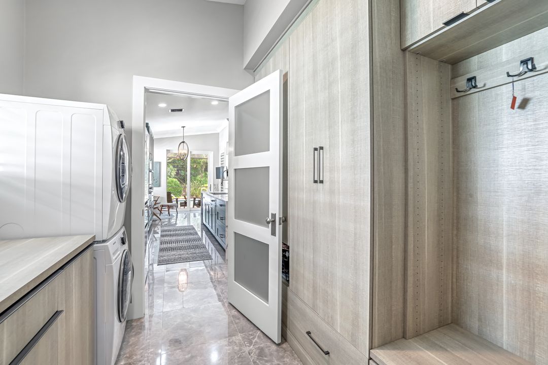 8844 Ventura Way, Naples, FL 34109