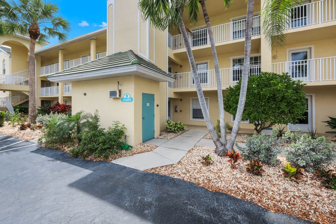15495 Cedarwood Ln #204, Naples, FL 34110