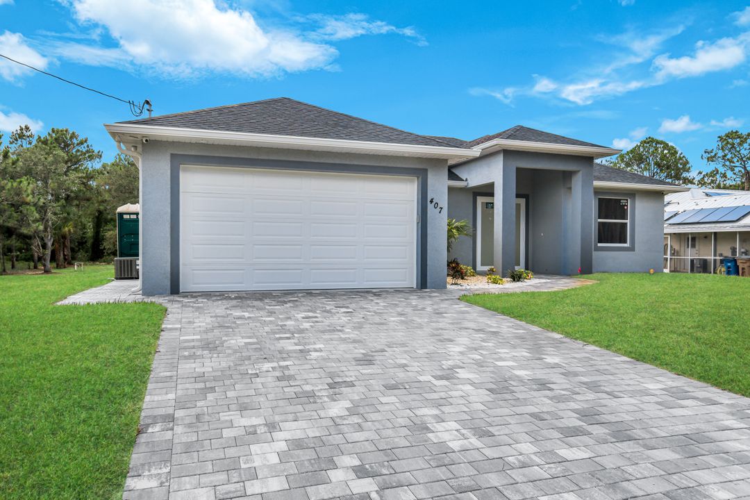 407 Columbus Ave, Lehigh Acres, FL 33972