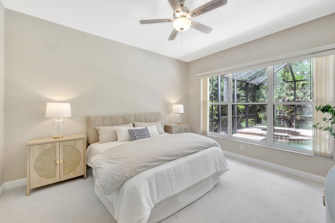 6119 Manchester Pl, Naples, FL 34110