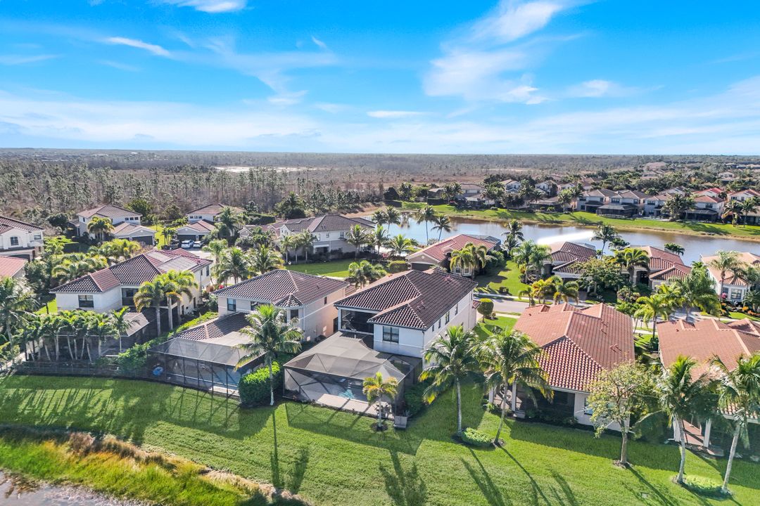 2735 Cinnamon Bay Cir, Naples, FL 34119