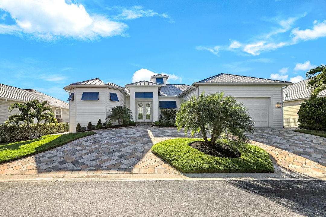 27080 Flamingo Dr, Bonita Springs, FL 34135