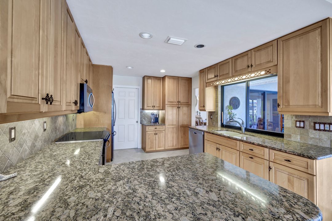 1874 Apataki Ct, Marco Island, FL 34145