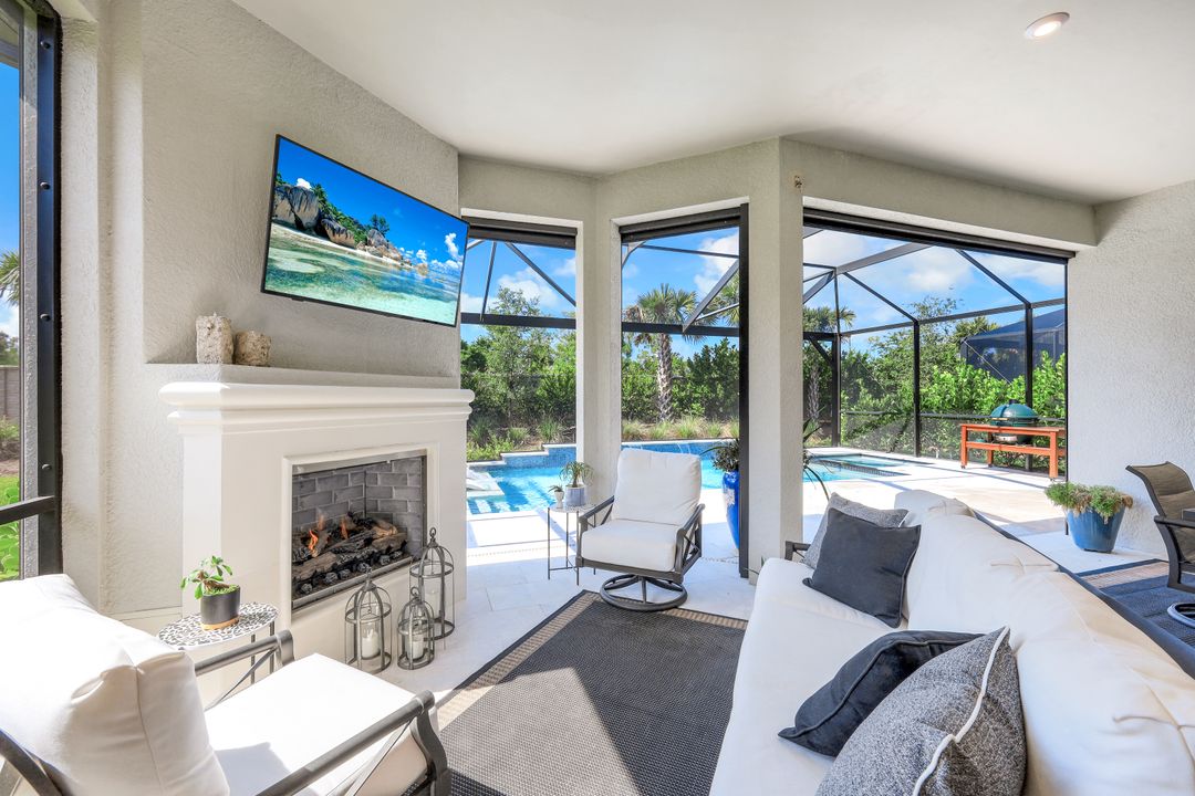 8880 Scarlotti Pl, Naples, FL 34119