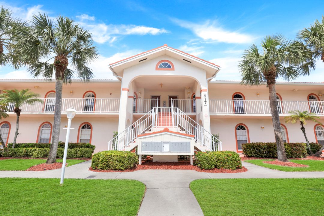 648 Mardel Ct #704, Naples, FL 34104