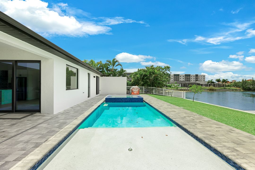 1429 SW 24th St, Cape Coral, FL 33991