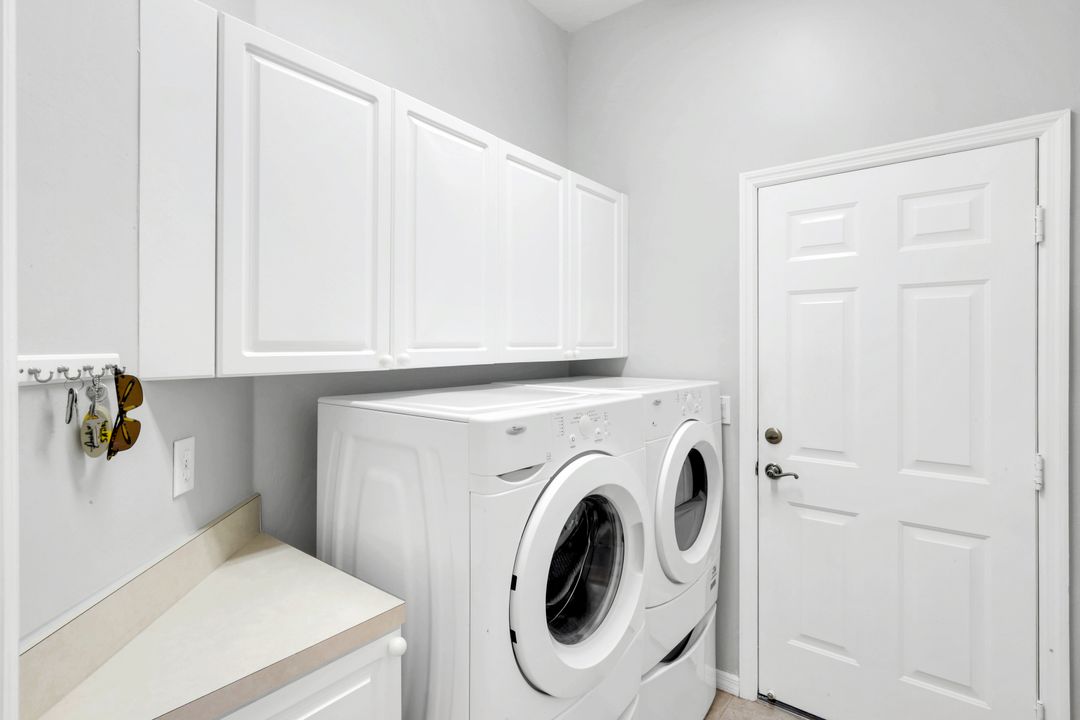 12694 Fox Ridge Dr, Bonita Springs, FL 34135