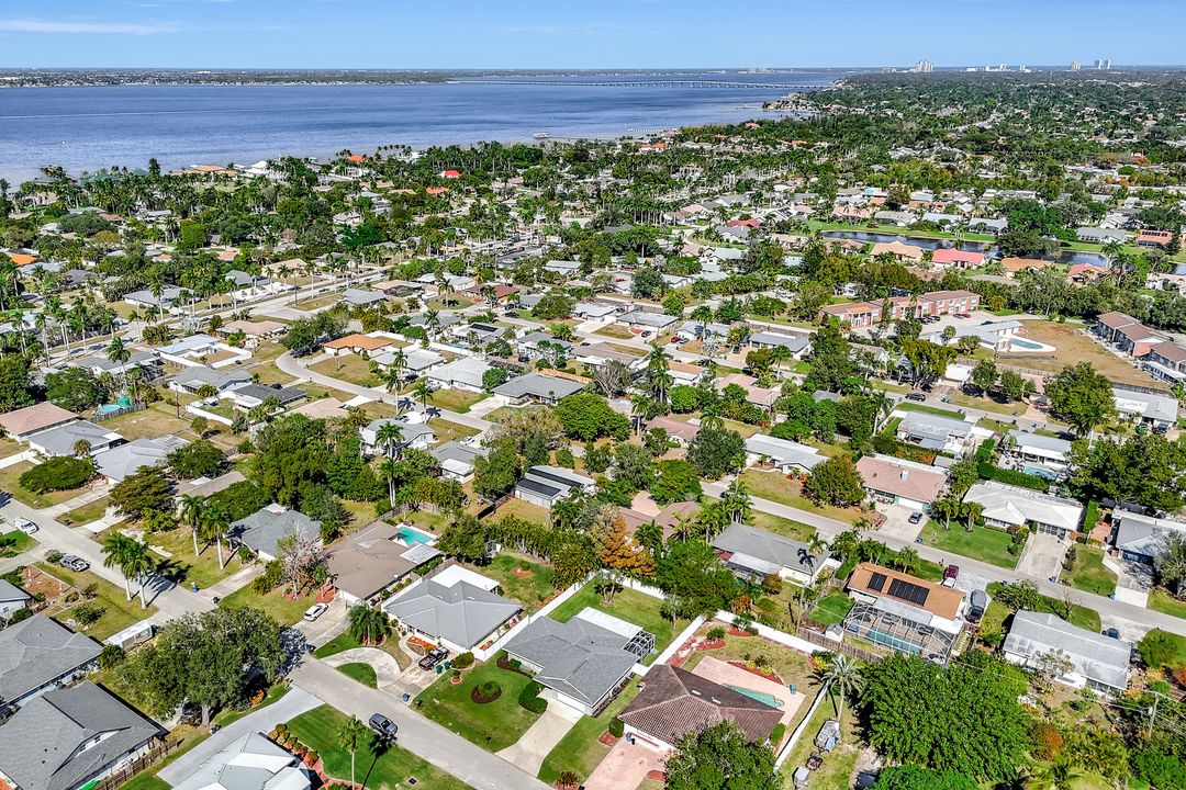 793 Sunset Vista Dr, Fort Myers, FL 33919