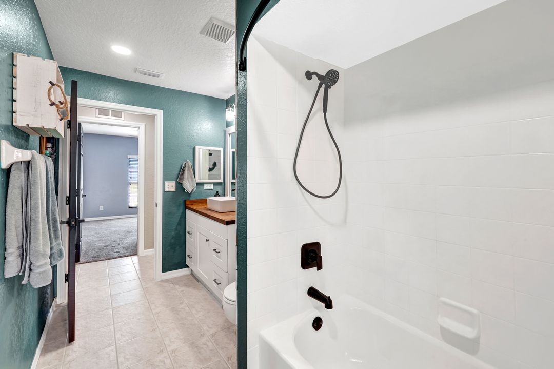 1125 NW 18th Pl, Cape Coral, FL 33993