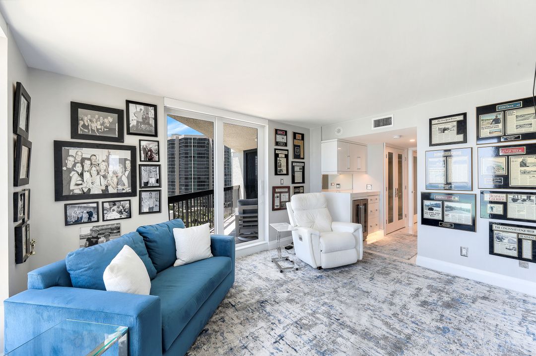 4551 Gulf Shore Blvd N #1003, Naples, FL 34103