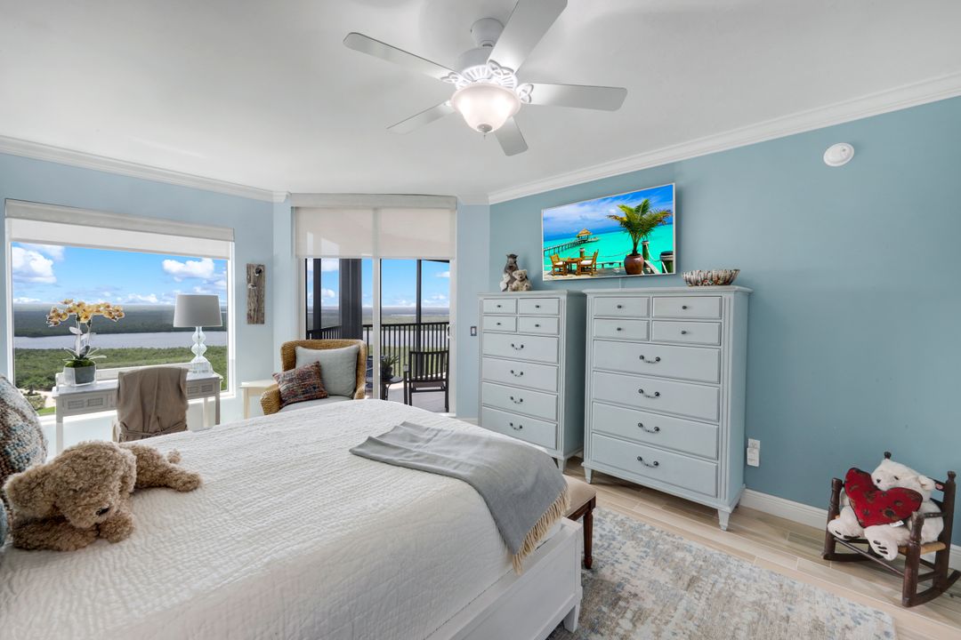 1060 Borghese Ln #1404, Naples, FL 34114