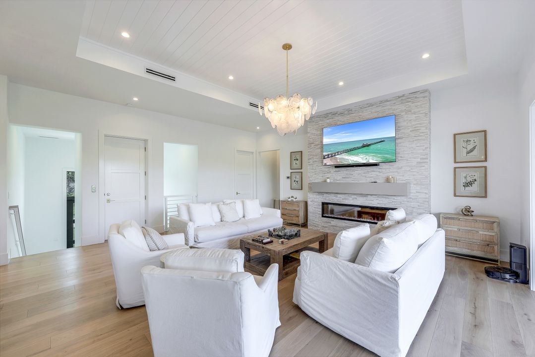 4470 Tarpon Ave, Bonita Springs, FL 34134