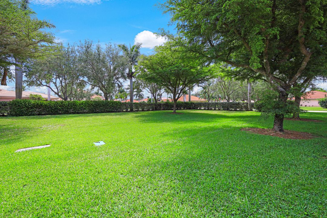 14158 Fall Creek Ct, Naples, FL 34114