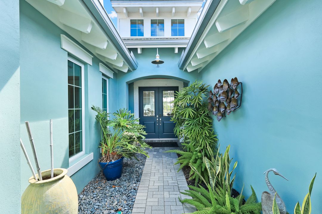 6460 Pembroke Wy, Naples, FL 34113