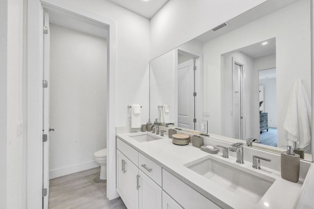 5862 Lancewood Way, Naples, FL 34116