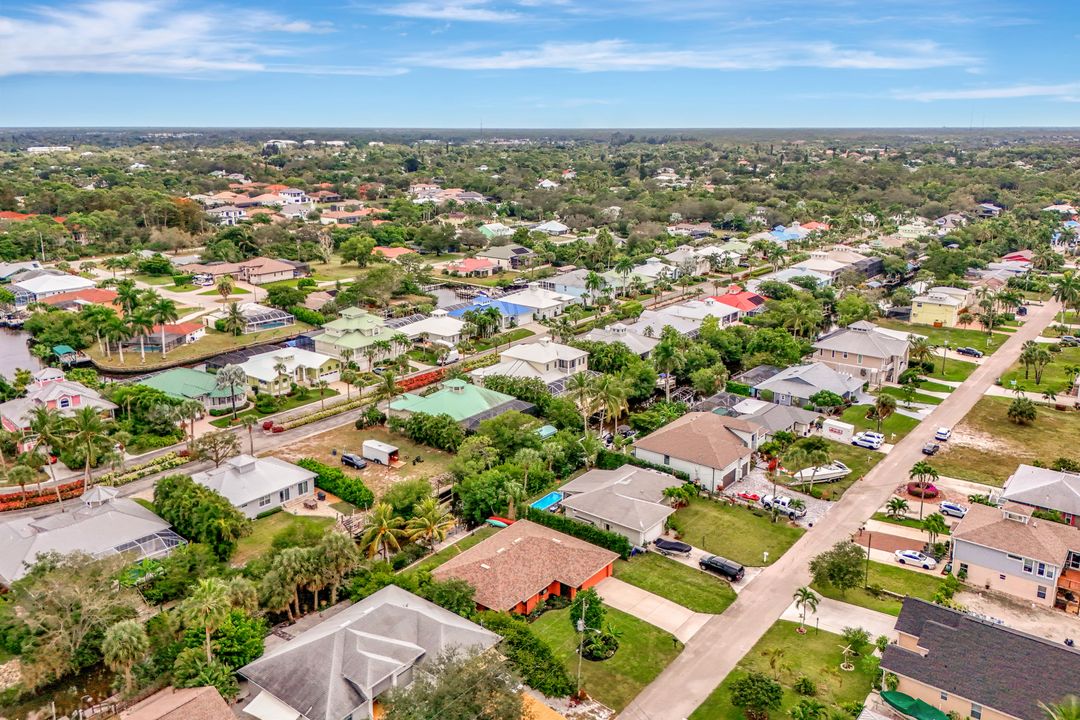 27065 Belle Rio Dr, Bonita Springs, FL 34135