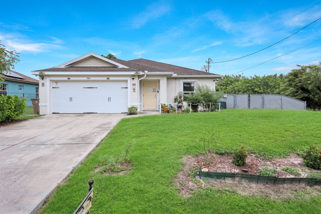 749 Chemstrand St E, Lehigh Acres, FL 33974