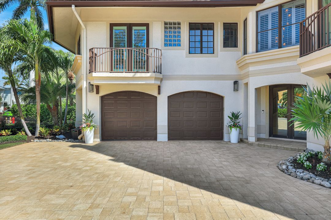 195 S Beach Dr, Marco Island, FL 34145