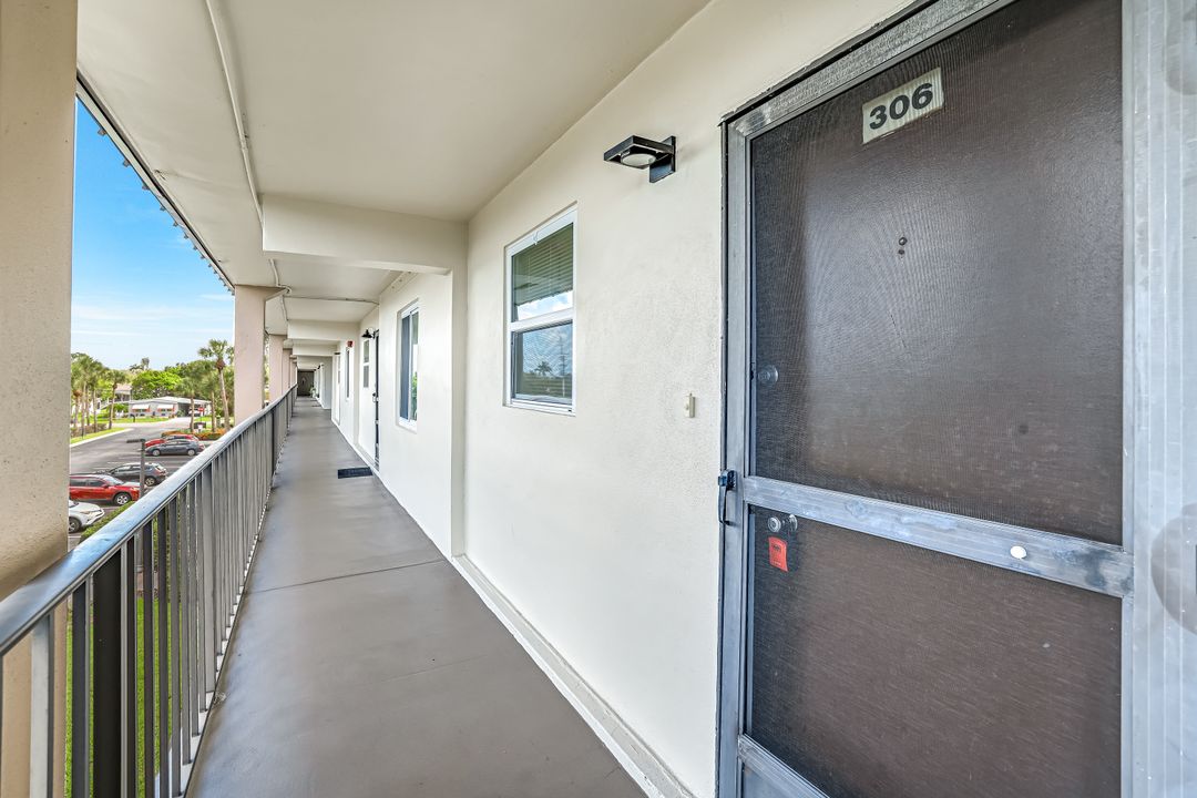 1000 Manatee Rd #A-306, Naples, FL 34114