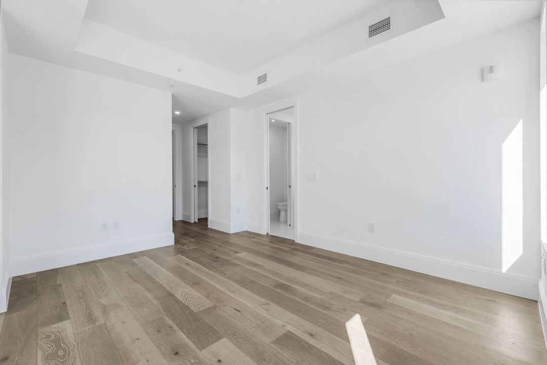 1130 3rd Ave S #211, Naples, FL 34102