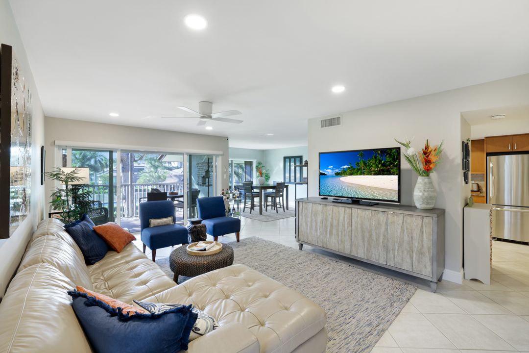 4150 Belair Ln #206, Naples, FL 34103