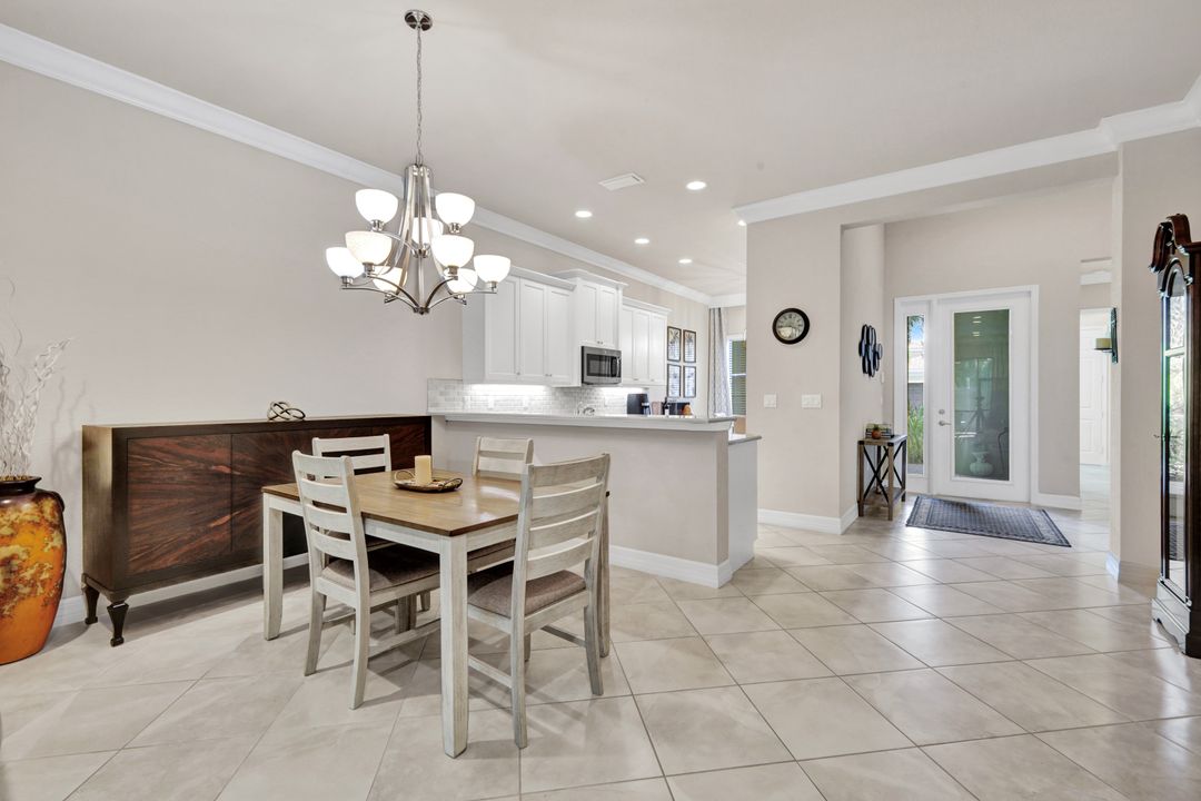 13423 Silktail Dr, Naples, FL 34109