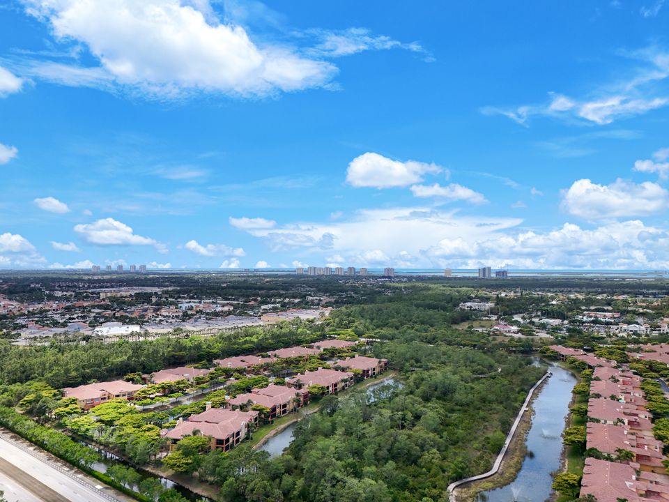 8721 Piazza Del Lago Cir #205, Estero, FL 33928