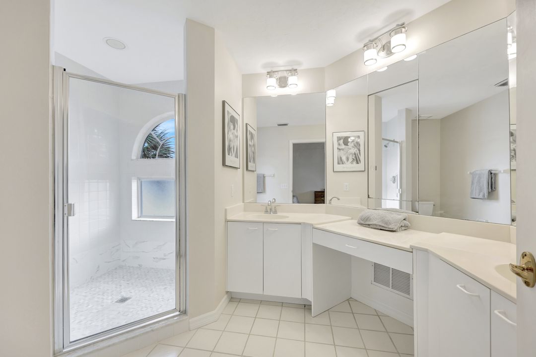 2861 Citrus Lake Dr #L201, Naples, FL 34109