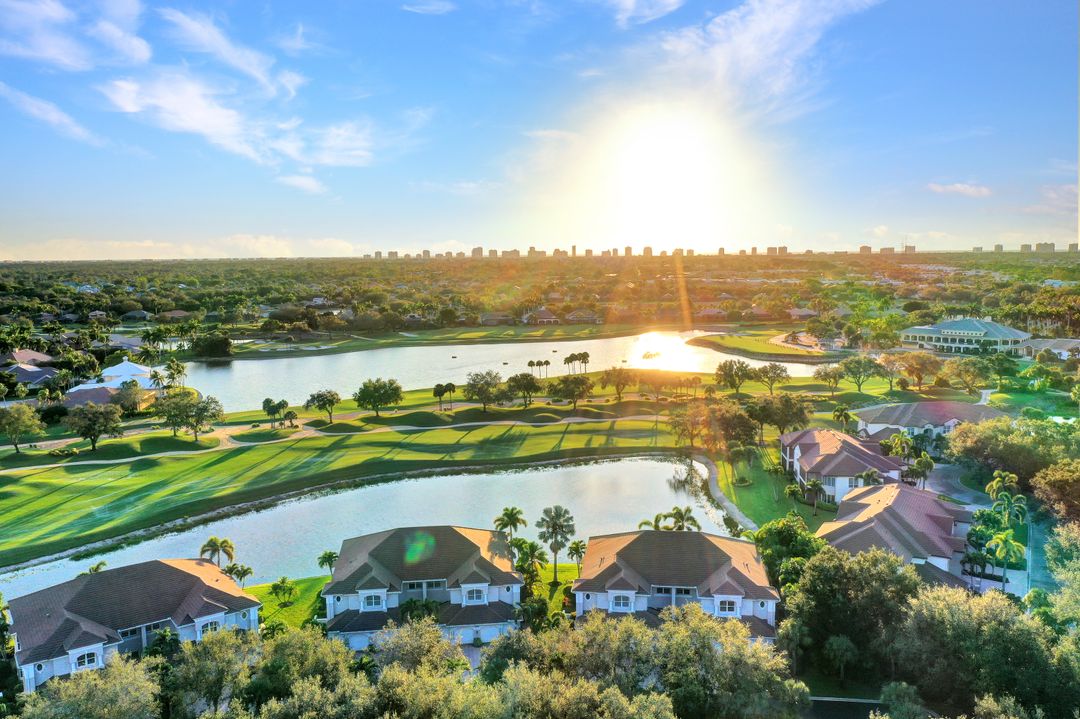 3220 Hamlet Dr #4, Naples, FL 34105