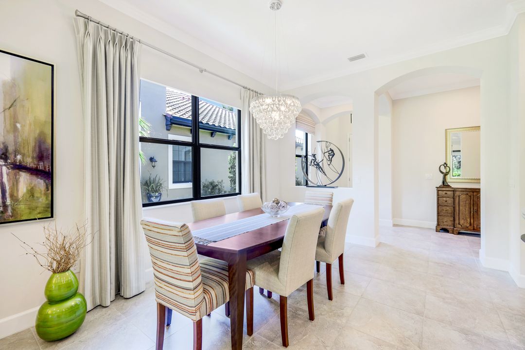 9433 Isla Bella Cir, Bonita Springs, FL 34135