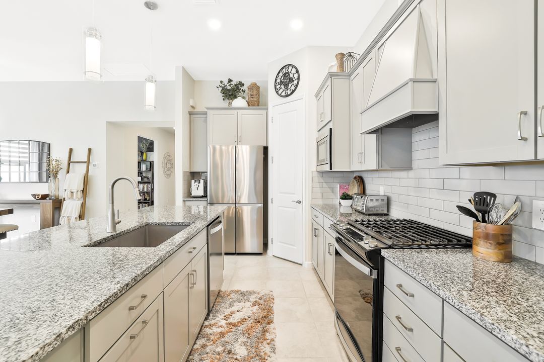 9772 Willet Ct, Naples, FL 34120