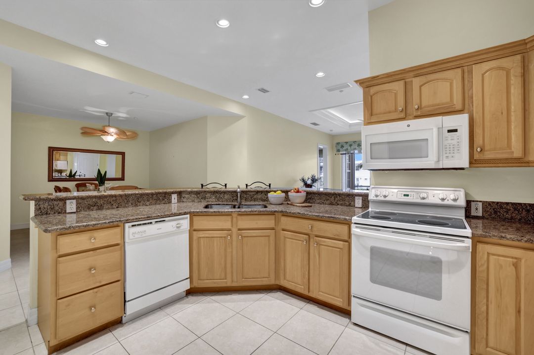 1485 Chesapeake Ave, Naples, FL 34102