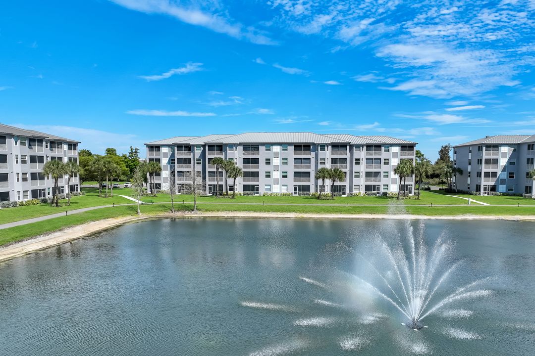 16615 Lake Cir Dr #438, Fort Myers, FL 33908