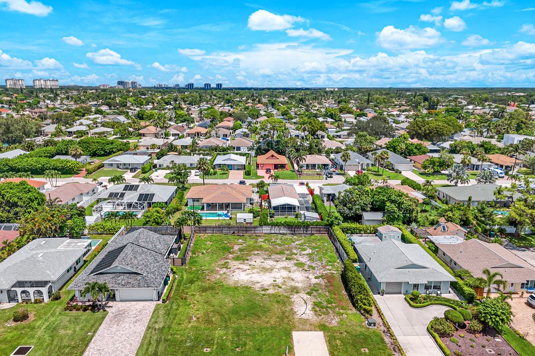 741 95th Ave N, Naples, FL 34108