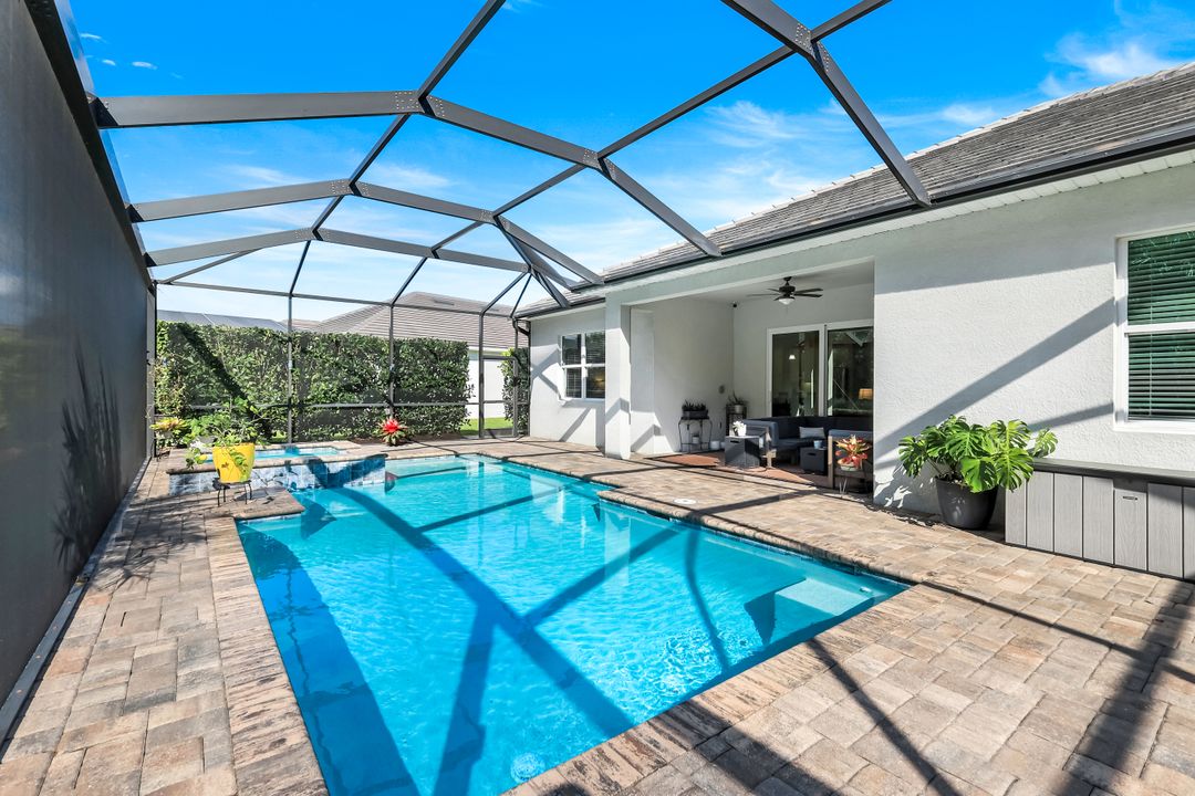 14841 Blue Bay Cir, Miromar Lakes, FL 33913