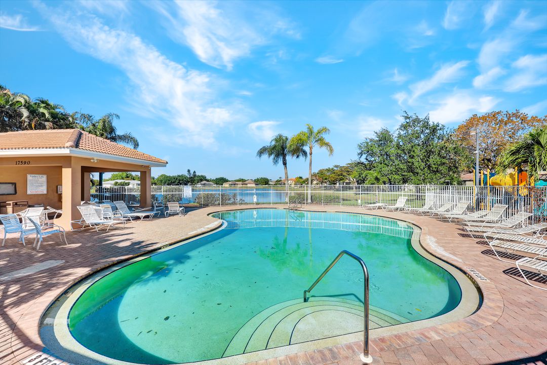 9262 Chestnut Tree Loop, Fort Myers, FL 33967