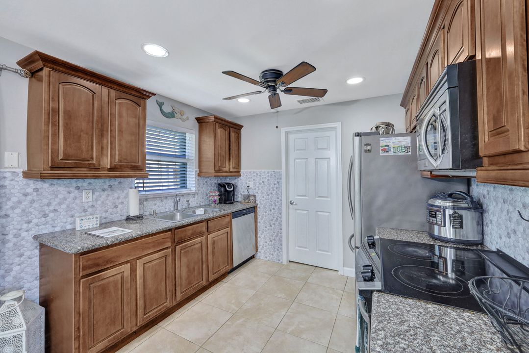 4019 Estey Ave, Naples, FL 34104