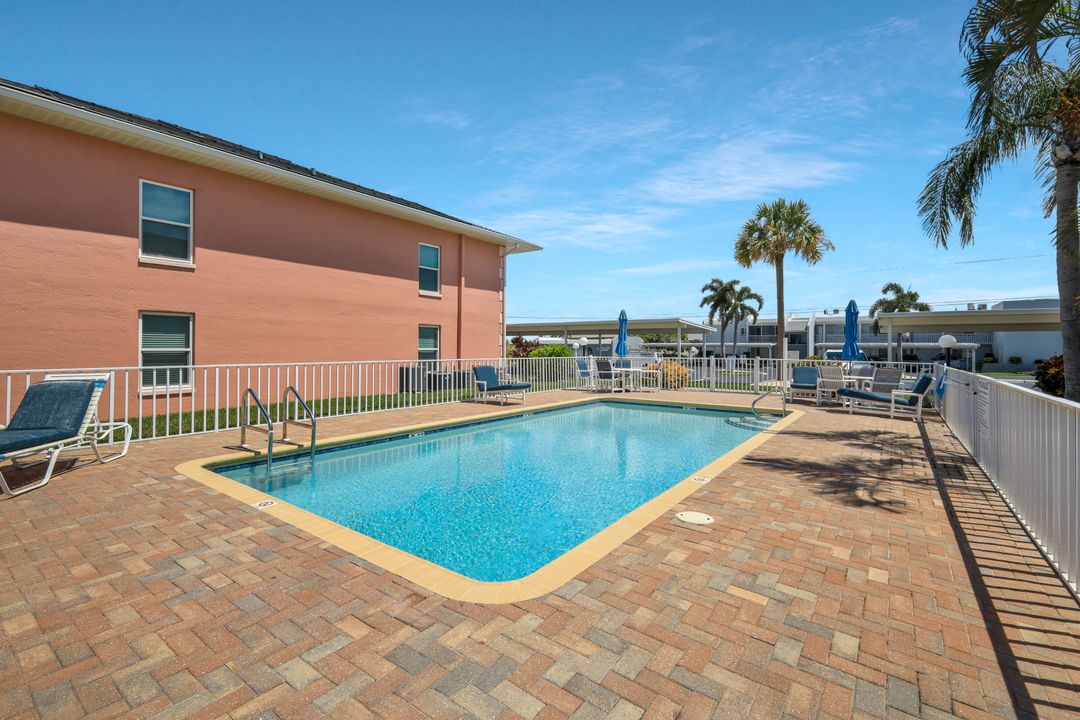 4550 SE 5th Pl #202, Cape Coral, FL 33904