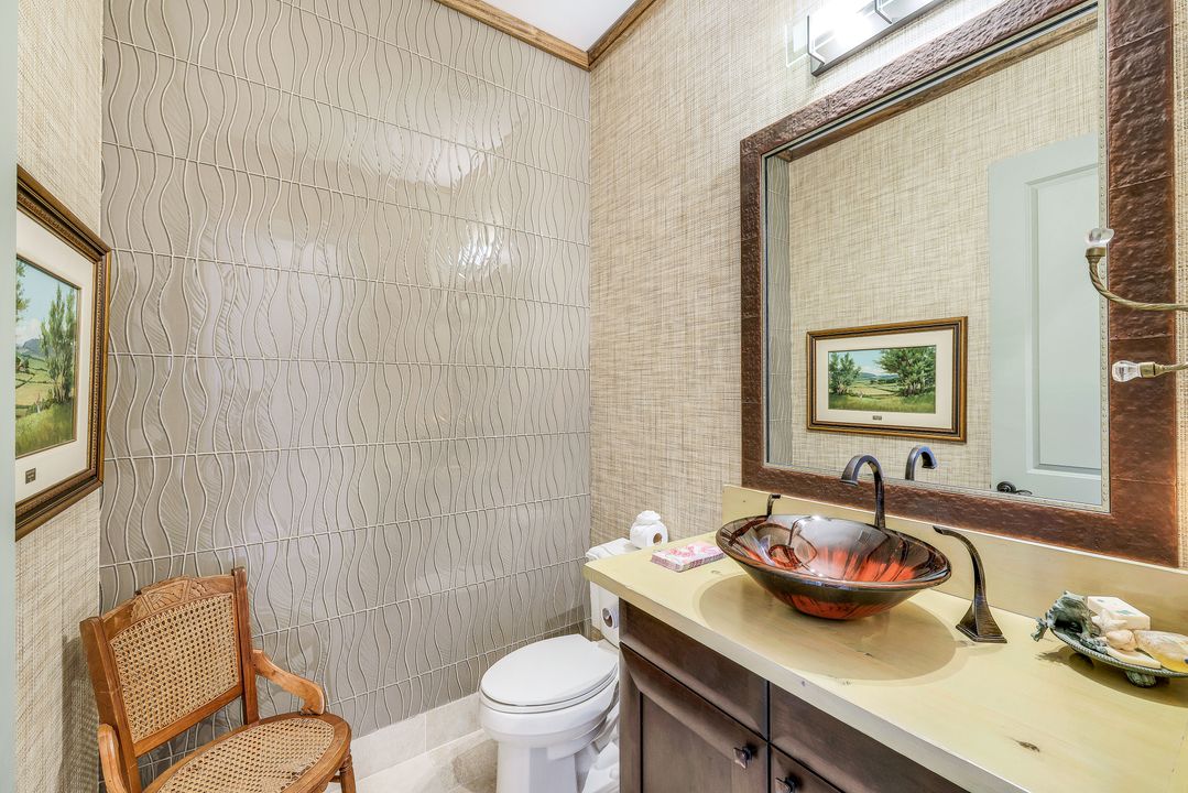 2239 Residence Cir, Naples, FL 34105