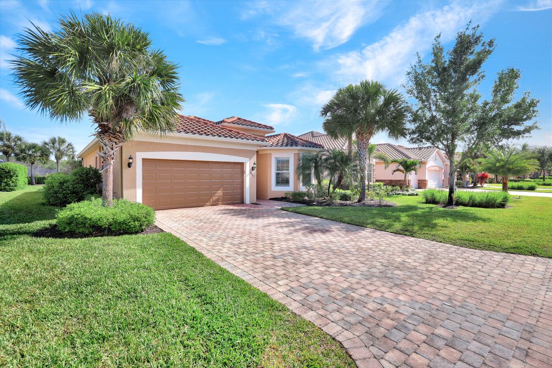 9311 Fieldstone Ln, Naples, FL 34120