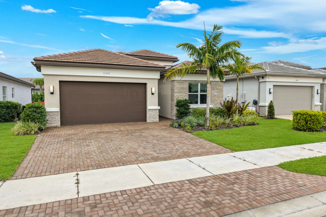 12446 Dahlia Ct, Naples, FL 34120