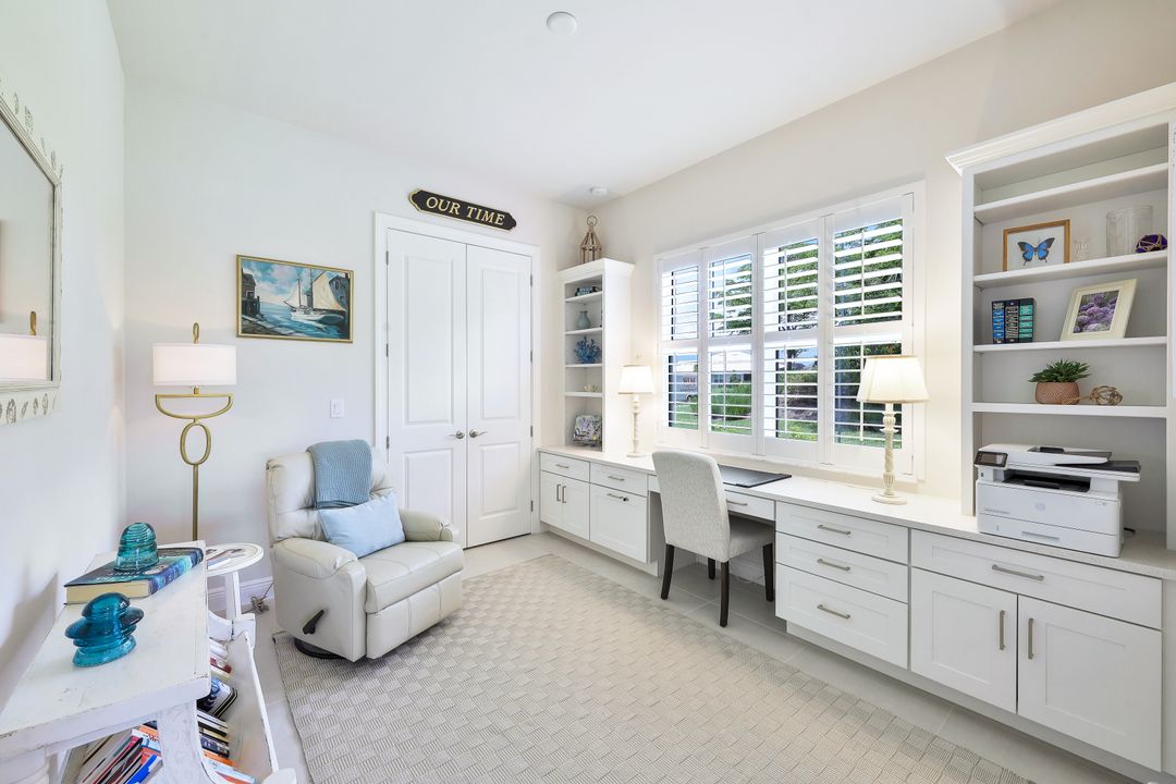 9004 Mayreau Way, Naples, FL